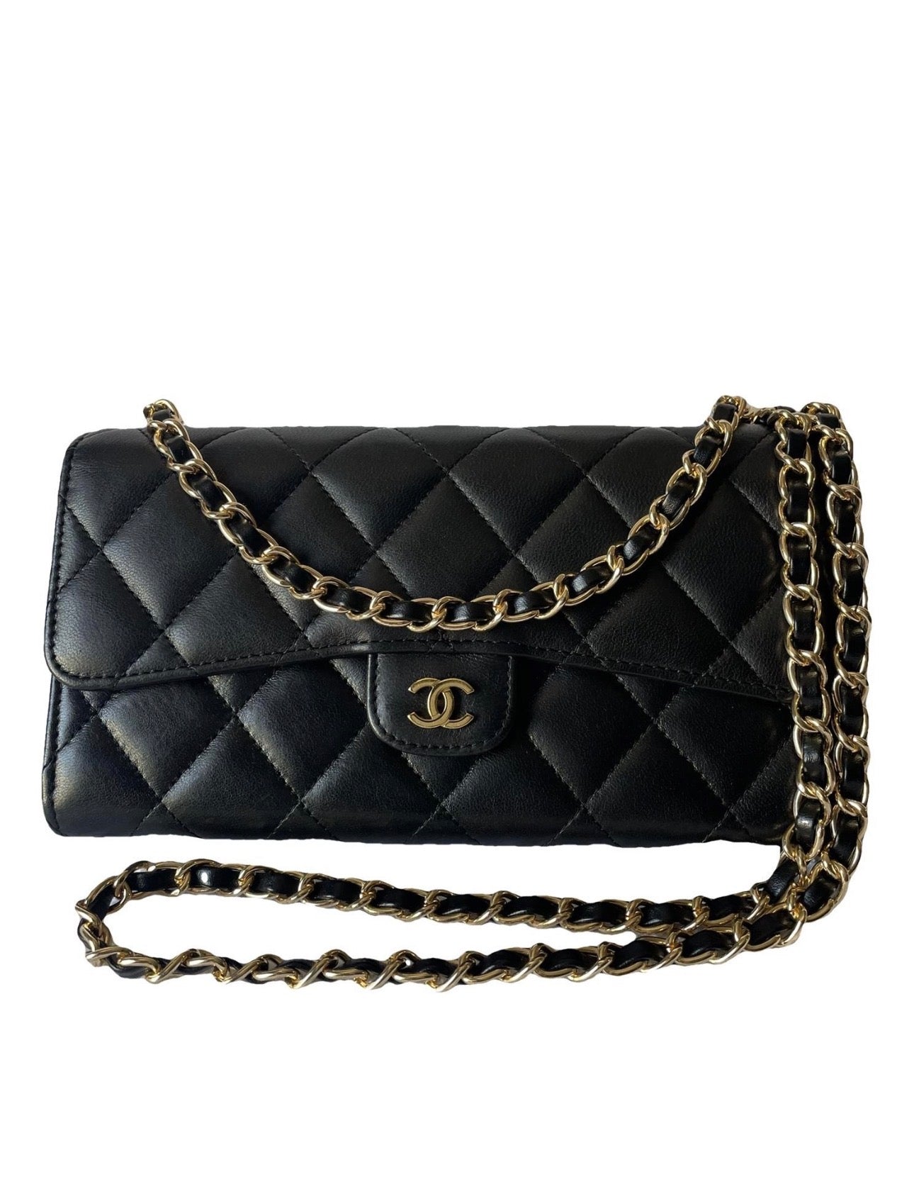 Chanel Classique leather crossbag