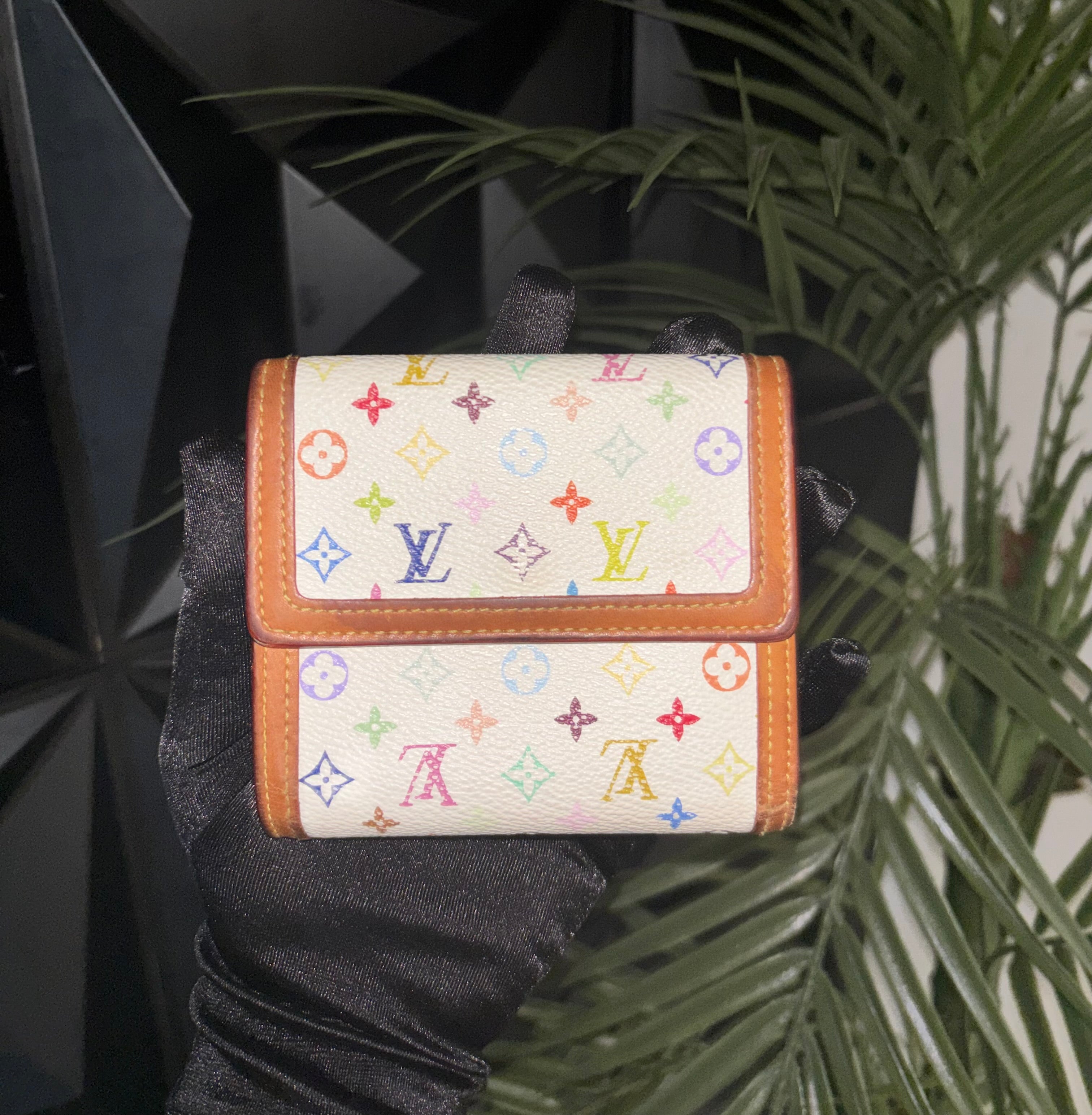 White multicolor Credit Card Wallet